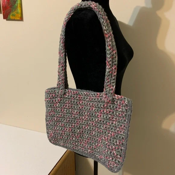 Shoulder Bag solid gray on one side mix Gray and pink on the other side - Picture 3 of 16
